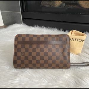❌SOLD❌Louis Vuitton Saint Louis Clutch